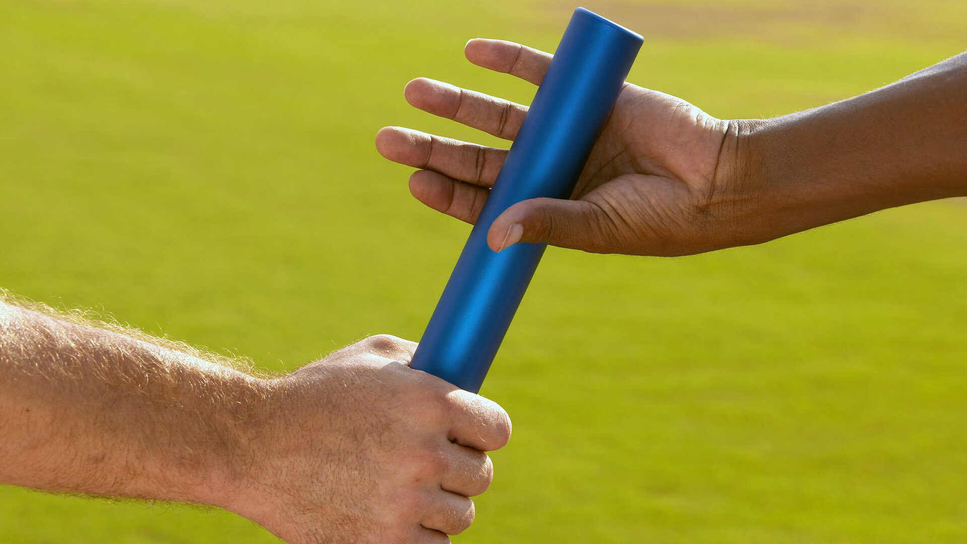 “铁人两项：选手挑战极限，天府新区见证荣耀时刻”